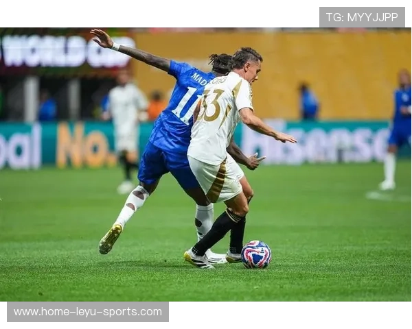 切尔西边路拉扯成功带来进球：战术创新成就进攻威胁