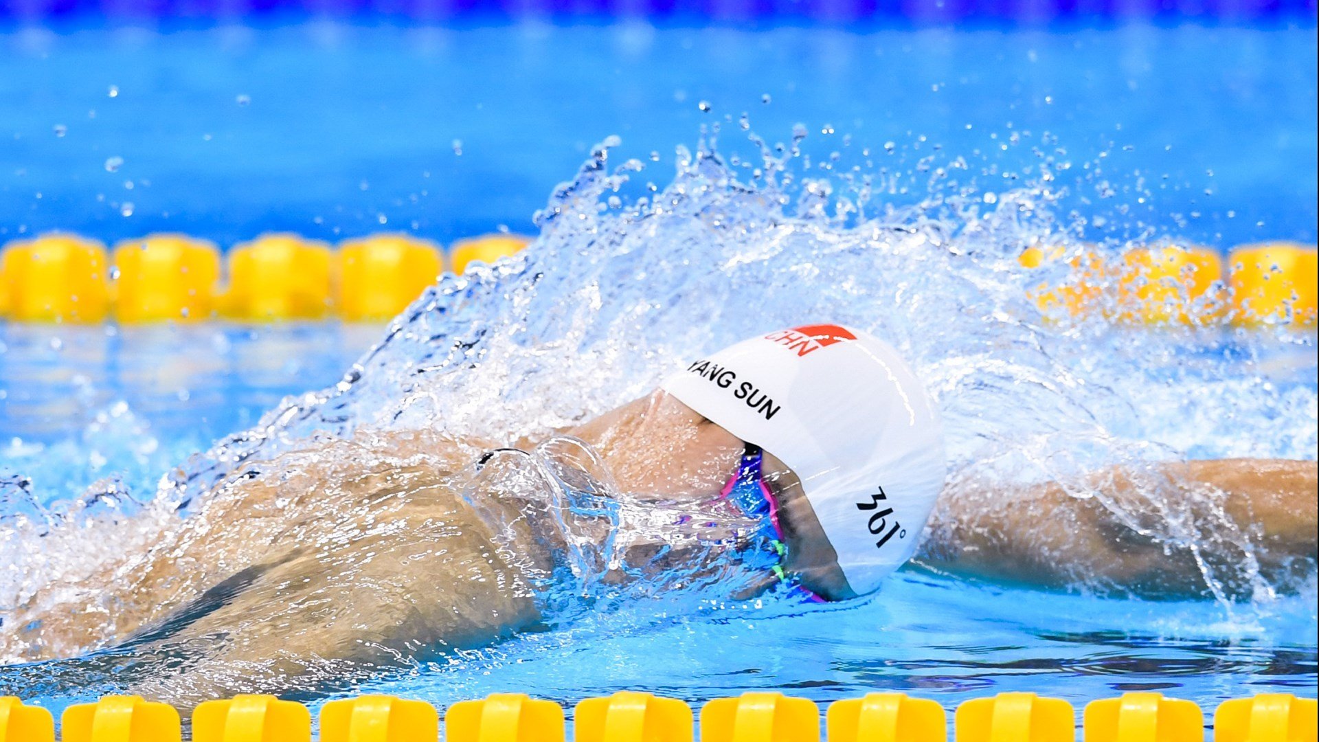 曹缘男子3米跳板赛道上的精彩瞬间,曹缘男子10米跳台夺金