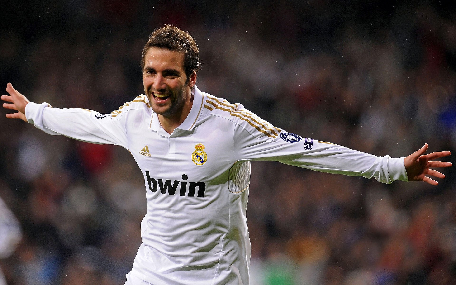 特斯·冯·迪克：每次传球都精确到位，南非队进攻效率大大提高，冯 斯特拉客